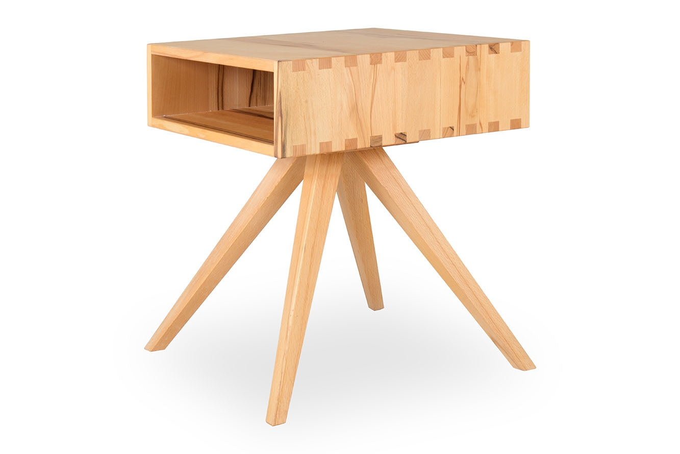 AKIT S Nachttisch / Beistelltisch