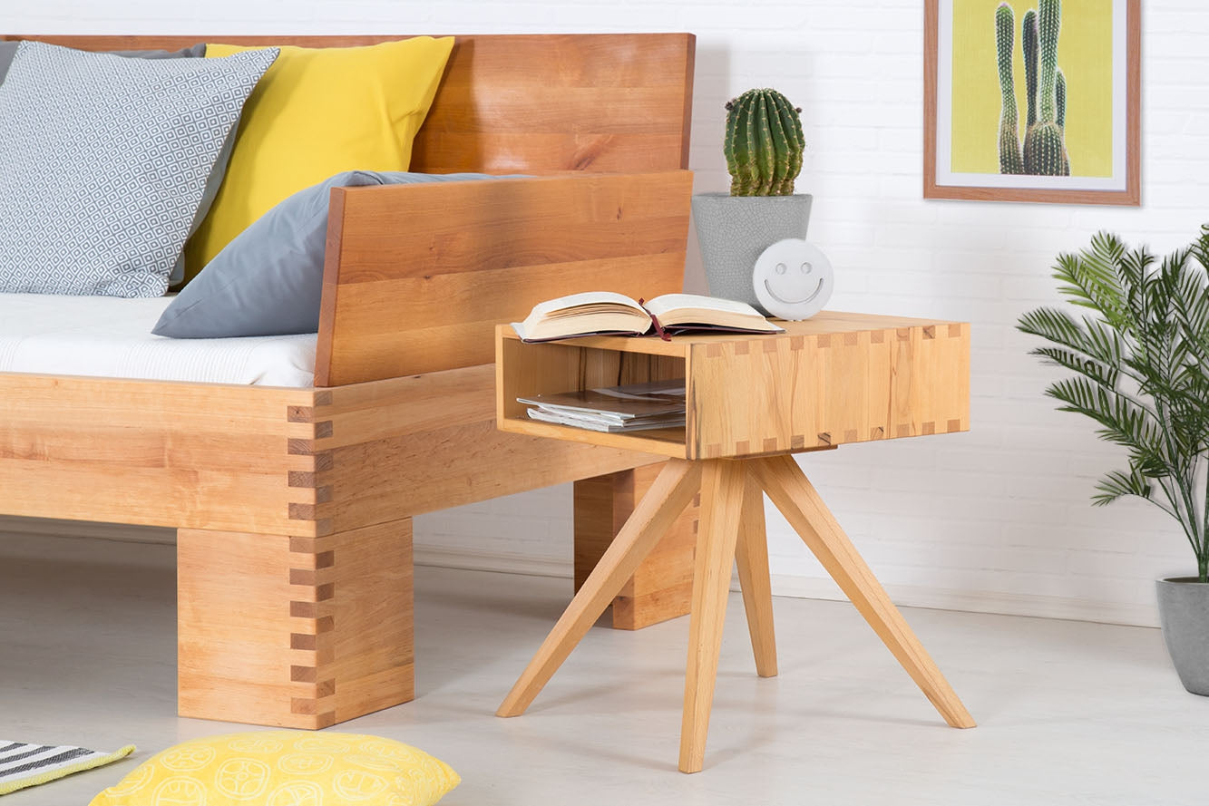 AKIT S Nachttisch / Beistelltisch