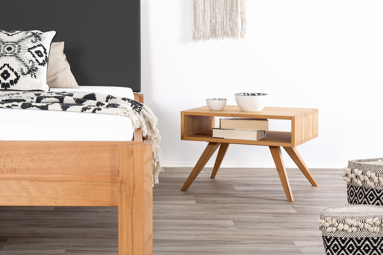 AKIT G Nachttisch / Beistelltisch