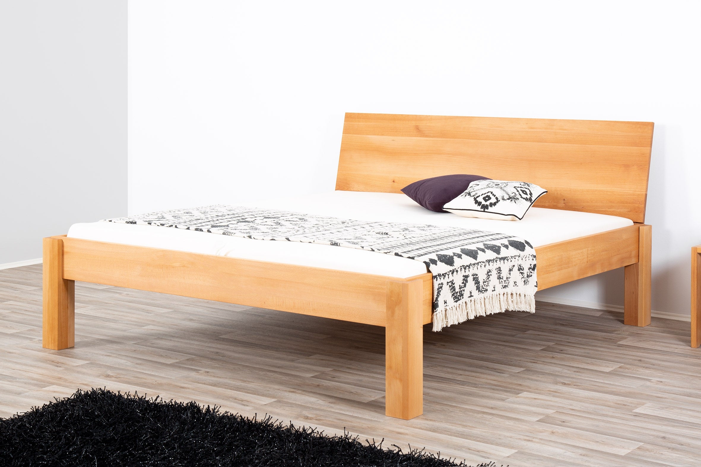 BARA 01 Massivholzbett