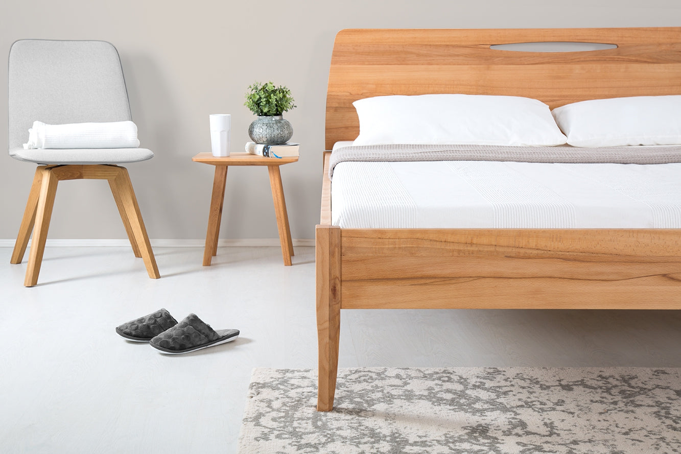 PAEZ 05 Massivholzbett, metallfrei, elegante Formlehne