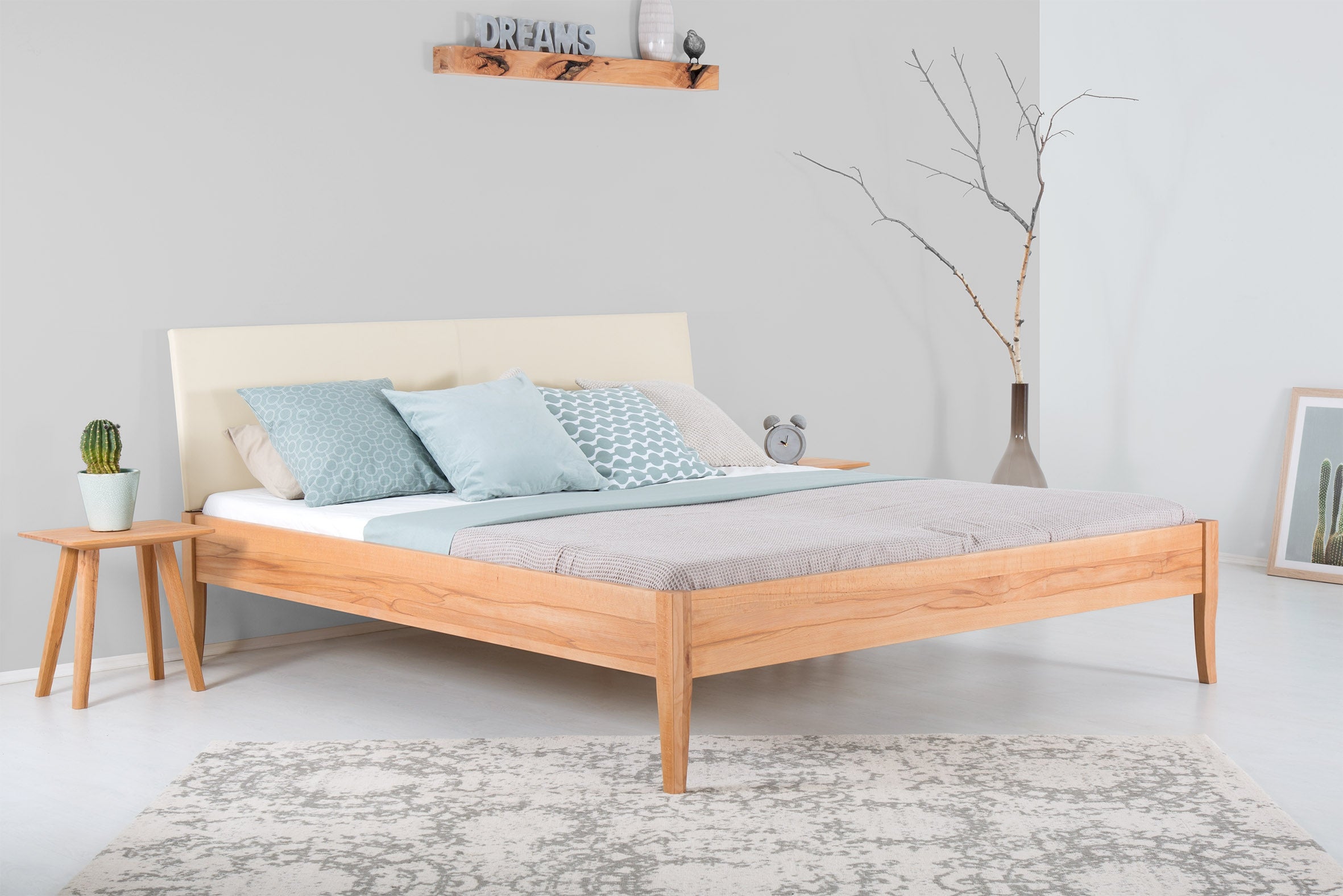 PAEZ PREMIUM Massivholzbett, Lederlehne