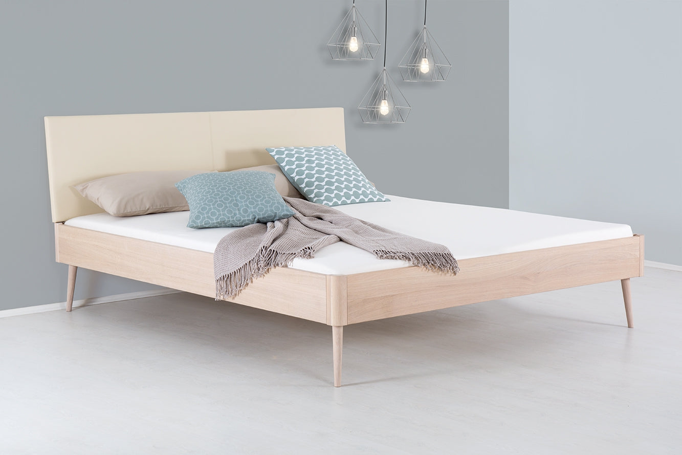 PRINA PREMIUM Massivholzbett, Lederlehne