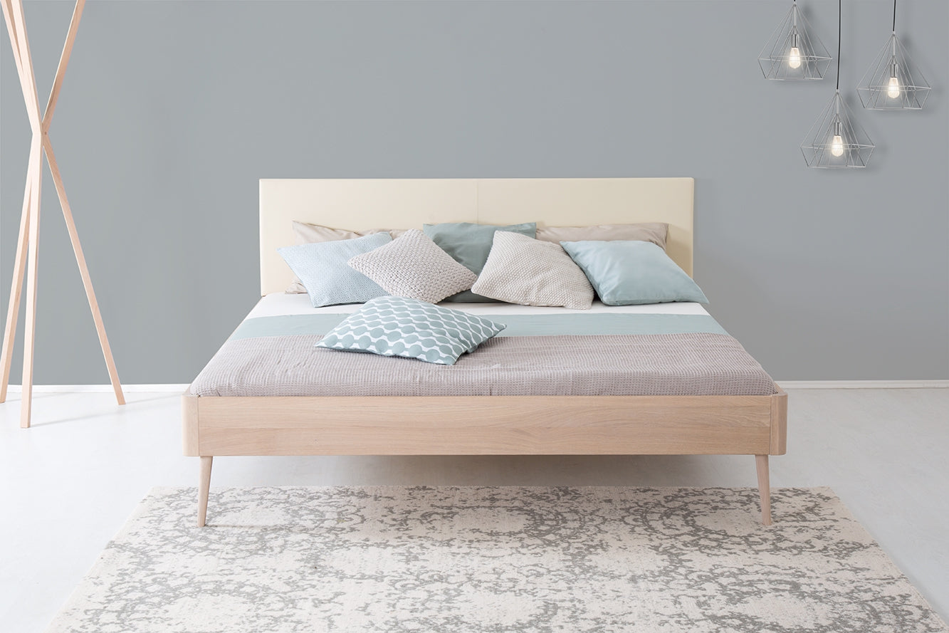 PRINA PREMIUM Massivholzbett, Lederlehne