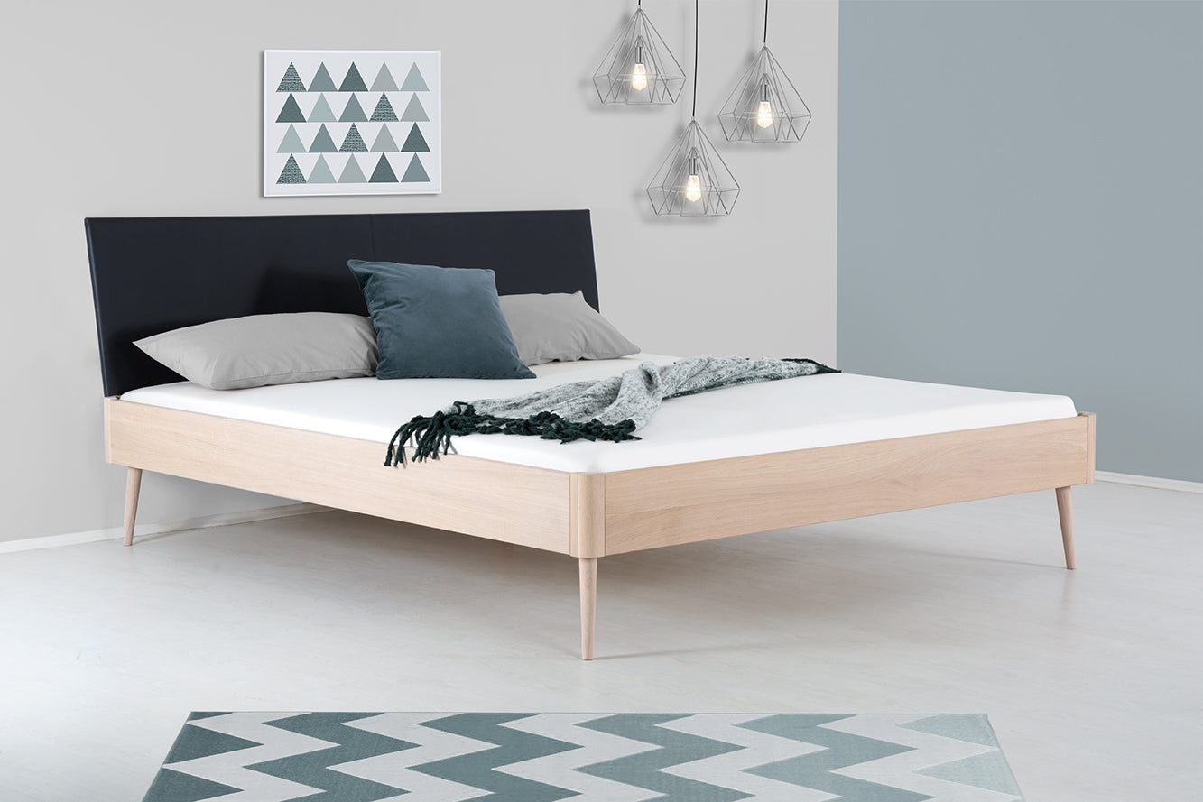 PRINA PREMIUM Massivholzbett, Lederlehne