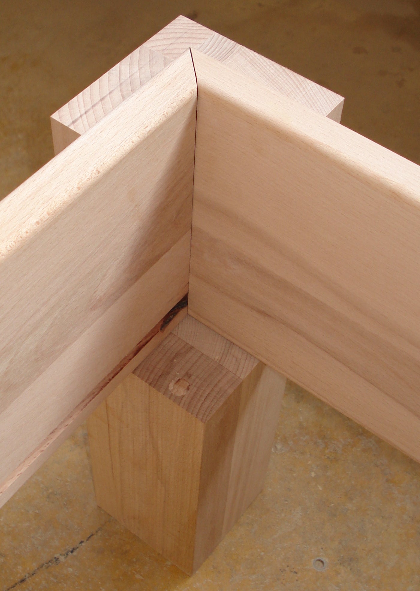 BARA 16 Massivholzbett