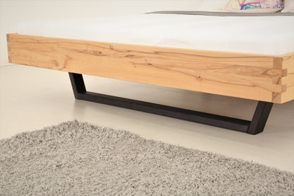 Detailansicht der Kufe aus schwarz gebeizter/geölter Buche von Bett Cofan