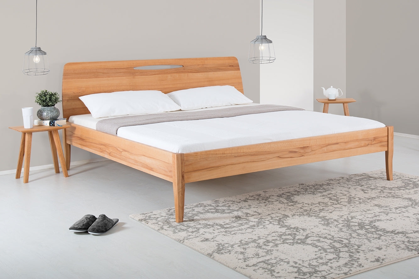 PAEZ 05 Massivholzbett, metallfrei, elegante Formlehne